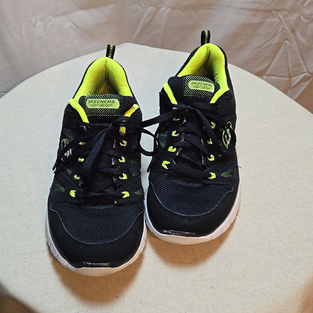 Skechers flexsole sneakers men's size 9.5